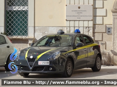 Alfa Romeo Nuova Giulietta restyle
Guardia di Finanza
Allestimento NCT Nuova Carrozzeria Torinese
Gdif 250 BN
Parole chiave: Alfa-Romeo Nuova Giulietta_restyle GdiF250BN