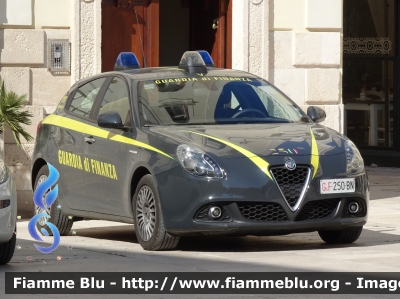 Alfa Romeo Nuova Giulietta restyle
Guardia di Finanza
Allestimento NCT Nuova Carrozzeria Torinese
Gdif 250 BN
Parole chiave: Alfa-Romeo Nuova Giulietta_restyle GdiF250BN