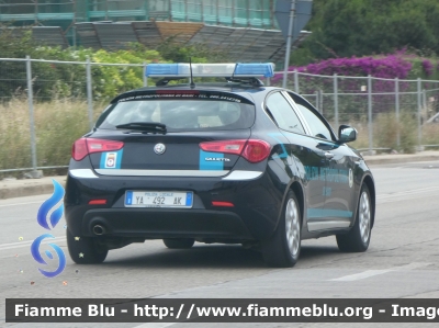 Alfa Romeo Nuova Giulietta restyle
Polizia Metropolitana di Bari (BA)
(ex Polizia Provinciale)
Codice Automezzo: 1
POLIZIA LOCALE YA 492 AK
Parole chiave: Alfa-Romeo Nuova Giulietta_restyle POLIZIALOCALEYA492AK