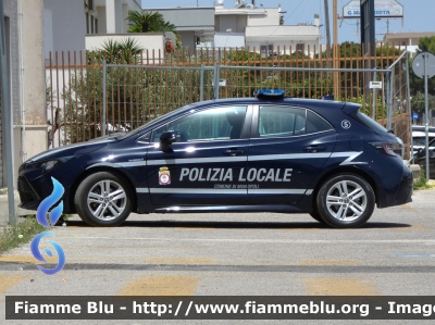 Toyota Corolla Hybrid
Polizia Locale
Comune di Monopoli (BA)
Codice Automezzo: 5
POLIZIA LOCALE YA 153 AN
Parole chiave: Toyota Corolla_Hybrid POLIZIALOCALEYA153AN