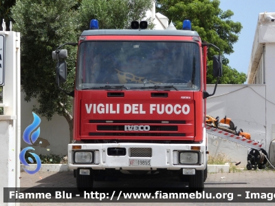 Iveco CityEuroFire 100E21 I serie
Vigili del Fuoco
Comando Provinciale di Bari
AutoPompaSerbatoio allestimento Iveco-Magirus
VF 19893
Parole chiave: Iveco CityEuroFire_100E21_Iserie VF19893