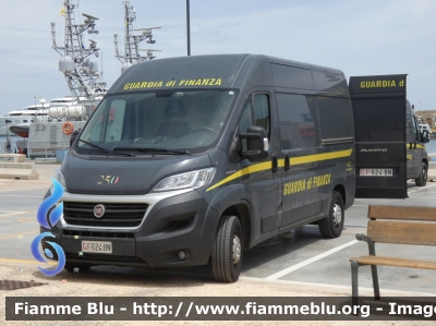 Fiat Ducato X290
Guardia di Finanza
GdiF 624 BN
Parole chiave: Fiat Ducato_X290 GdiF624BN