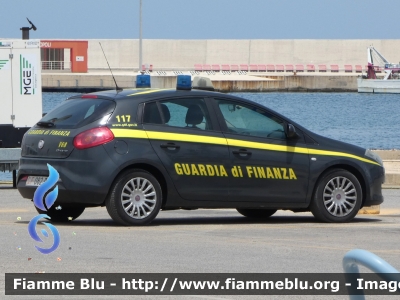 Fiat Nuova Bravo
Guardia di Finanza
GdiF 082 BF
Parole chiave: Fiat Nuova_Bravo GdiF082BF