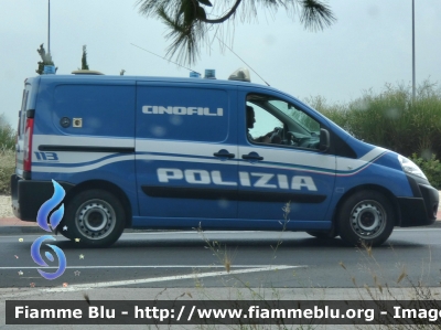 Fiat Scudo IV serie
Polizia di Stato
Unità Cinofile
Allestimento Elevox
POLIZIA M0499
Parole chiave: Fiat Scudo_IVserie POLIZIAM0499