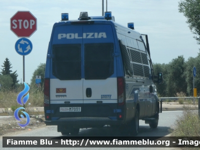 Iveco Daily VI serie restyle
Polizia di Stato
Reparto Mobile
Allestimento Sperotto
POLIZIA M7031
Parole chiave: Iveco Daily_VIserie_restyle POLIZIAM7031