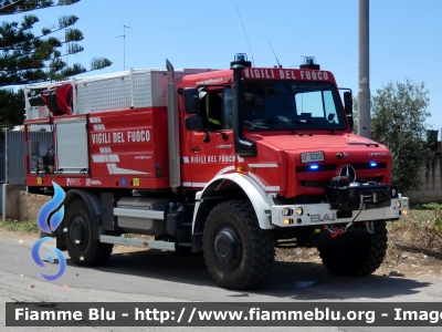 Mercedes-Benz Unimog U5023
Vigili del Fuoco
Comando Provinciale di Foggia
Allestimento Telaio Bai
Modulo AIB Divitec/Rosenfire
VF 32022
Parole chiave: Mercedes-Benz Unimog_U5023 VF32022