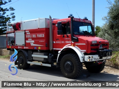 Mercedes-Benz Unimog U5023
Vigili del Fuoco
Comando Provinciale di Foggia
Allestimento Telaio Bai
Modulo AIB Divitec/Rosenfire
VF 32022
Parole chiave: Mercedes-Benz Unimog_U5023 VF32022