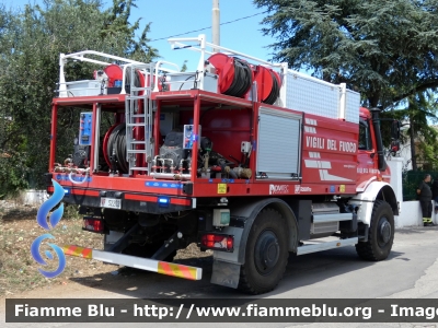 Mercedes-Benz Unimog U5023
Vigili del Fuoco
Comando Provinciale di Foggia
Allestimento Telaio Bai
Modulo AIB Divitec/Rosenfire
VF 32022
Parole chiave: Mercedes-Benz Unimog_U5023 VF32022