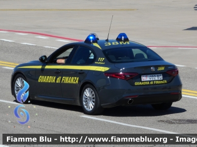 Alfa Romeo Nuova Giulia
Guardia di Finanza
Allestimento FCA
GdiF 402 BQ
Parole chiave: Alfa-Romeo Nuova Giulia GdiF402BQ