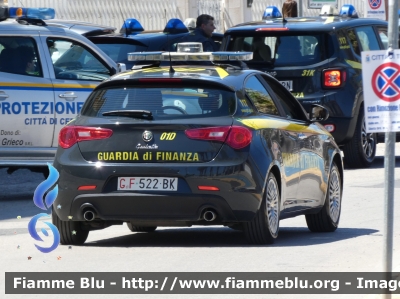 Alfa Romeo Nuova Giulietta
Guardia di Finanza
Allestimento NCT Nuova Carrozzeria Torinese
Decorazione Grafica Artlantis
GdiF 522 BK
Parole chiave: Alfa-Romeo Nuova Giulietta GdiF522BK