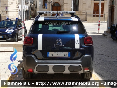 Citroen C3 Aircross III serie
Polizia Locale
Comune di Cassano delle Murge (BA)
Allestimento DMC Custom Tailored
Codice Automezzo: 3
POLIZIA LOCALE YA 629 AH
Parole chiave: Citroen C3_Aircross_IIIserie POLIZIALOCALEYA629AH