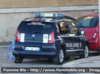 Skoda Citigo
Polizia Locale
Comune di Bari (BA)
Codice Automezzo: 15
POLIZIA LOCALE YA 531 AN
Parole chiave: Skoda Citigo POLIZIALOCALEYA531AN