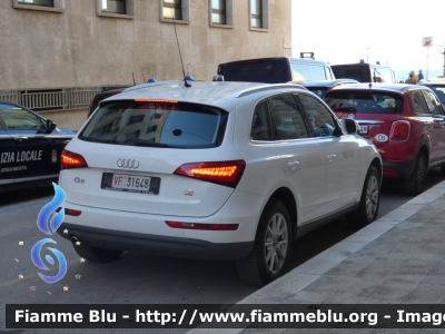 Audi Q5
Vigili del Fuoco
Comando Provinciale di Bari
Veicolo Acquisito da Confisca
VF 31648
Parole chiave: Audi Q5 VF31648