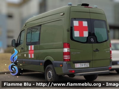 Mercedes-Benz Sprinter 4x4 III serie restyle
Esercito Italiano
Sanità Militare
EI DA 850
Parole chiave: Mercedes-Benz Sprinter_4x4_IIIserie_ restyle EIDA850 Ambulanza