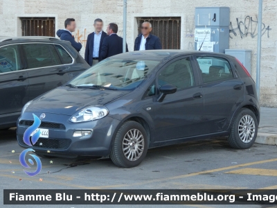 Fiat Punto VI serie
Aeronautica Militare
AM CR 444
Parole chiave: Fiat Punto_VIserie AMCR444