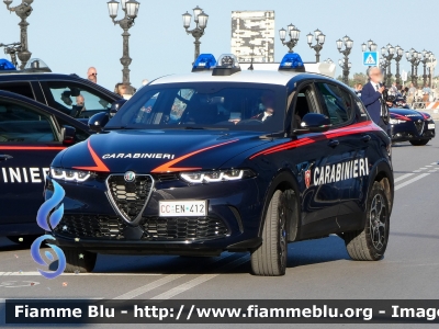 Alfa Romeo Tonale
Carabinieri
Nucleo Operativo Radiomobile
Allestimento FCA
CC EN 412
Parole chiave: Alfa-Romeo Tonale CCEN412