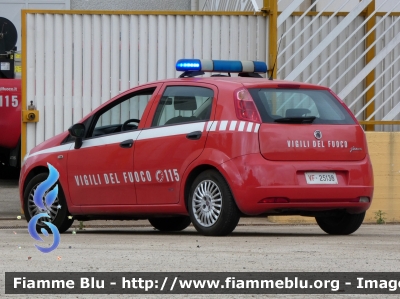 Fiat Grande Punto
Vigili del Fuoco
Comando Provinciale di Bari
Distaccamento Permanente di Corato
VF 25138
Parole chiave: Fiat Grande_Punto VF25138