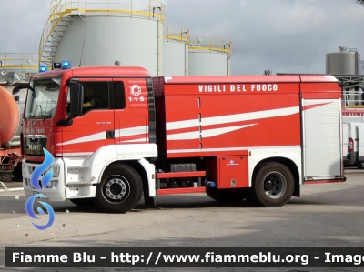 Man TGS 18.320 I serie
Vigili del Fuoco
Comando Provinciale di Bari
Distaccamento Permanente di Corato
AutoBottePompa allestimento Bai
VF 28563
Parole chiave: Man TGS_18.320_Iserie VF28563