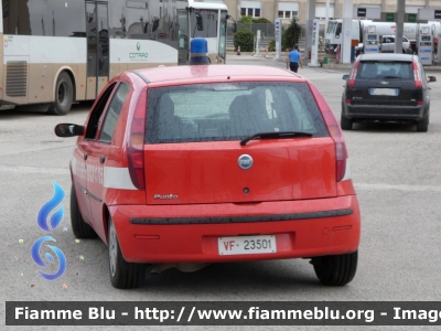 Fiat Punto III serie
Vigili del Fuoco
Comando Provinciale di Bari
Distaccamento Permanente di Molfetta
VF 23501
Parole chiave: Fiat Punto_IIIserie VF23501