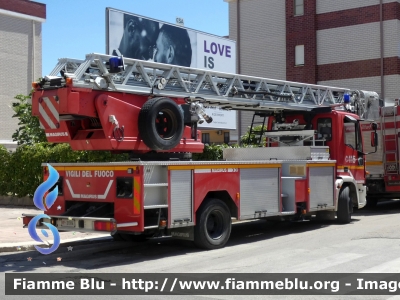 Iveco EuroFire 150E28 I serie
Vigili del Fuoco
Comando Provinciale di Barletta-Andria-Trani
AutoScala
Allestimento Magirus
VF 21914
Parole chiave: Iveco EuroFire 150E28_Iserie VF21914