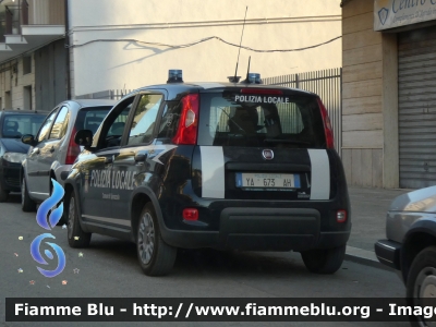 Fiat Nuova Panda II serie
Polizia Locale
Comune di Spinazzola (BT)
Allestimento VS Assistenza
Codice Automezzo: 02
POLIZIA LOCALE YA 673 AH
Parole chiave: Fiat Nuova Panda_IIserie POLIZIALOCALEYA673AH