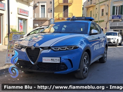 Alfa Romeo Tonale
Polizia di Stato
Squadra Volante
Allestimento FCA
POLIZIA M8259
Parole chiave: Alfa-Romeo Tonale POLIZIAM8259