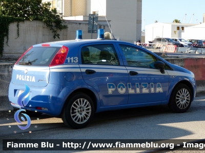 Fiat Grande Punto
Polizia di Stato
POLIZIA M2142
Parole chiave: Fiat Grande_Punto POLIZIAM2142