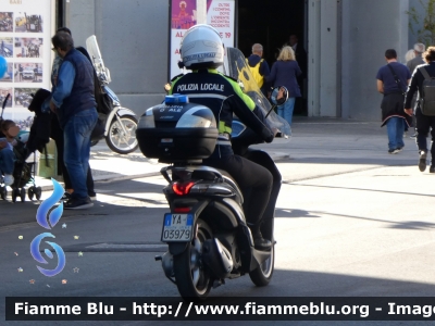 Piaggio Liberty
Polizia Locale
Comune di Bari
Allestimento Bertazzoni
POLIZIA LOCALE YA 03979
Parole chiave: Piaggio Liberty POLIZIALOCALEYA03979 FieraDelLevante2024