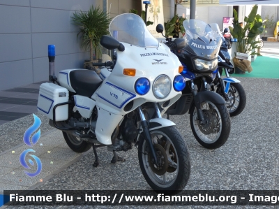 Moto Guzzi V75
Polizia Municipale
Comune di Bari
*Mezzo Storico*
Parole chiave: Moto-Guzzi V75 FieraDelLevante2024