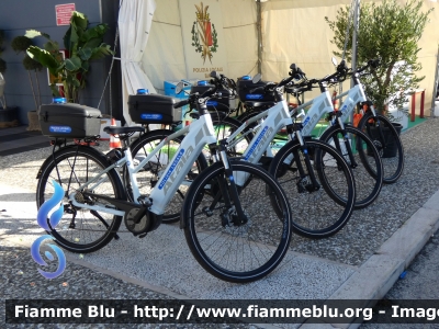 Atala B-Tour
Polizia Locale
Comune di Bari
Codice: 19
Parole chiave: Atala B-Tour FieraDelLevante2024