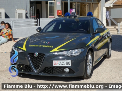 Alfa Romeo Nuova Giulia
Guardia di Finanza
Allestimento FCA
Decorazione Grafica Artlantis
GdiF 245 BQ
Parole chiave: Alfa-Romeo Nuova Giulia GdiF245BQ FieraDelLevante2024