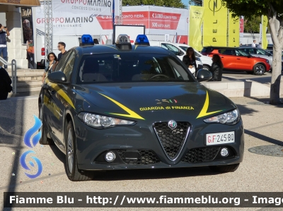 Alfa Romeo Nuova Giulia
Guardia di Finanza
Allestimento FCA
Decorazione Grafica Artlantis
GdiF 245 BQ
Parole chiave: Alfa-Romeo Nuova Giulia GdiF245BQ FieraDelLevante2024