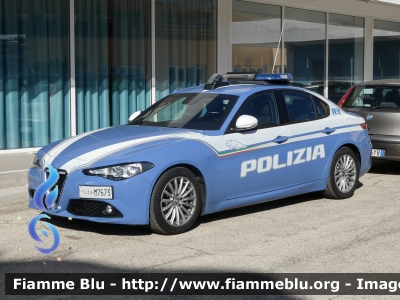 Alfa Romeo Nuova Giulia
Polizia di Stato
Squadra Volante
Allestimento FCA
POLIZIA M7673
Parole chiave: Alfa-Romeo Nuova Giulia POLIZIAM7673 FieraDelLevante2024