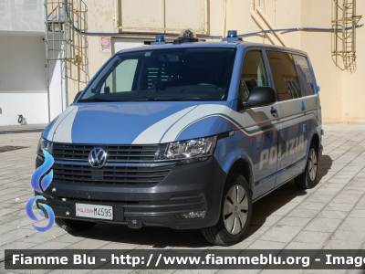 Volkswagen Transporter T6.1
Polizia di Stato
Unita' Cinofile
Allestimento BAI
POLIZIA M4595
Parole chiave: Volkswagen Transporter_T6.1 POLIZIAM4595 FieraDelLevante2024