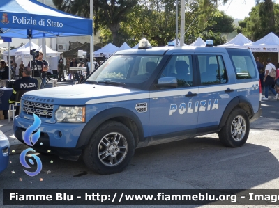 Land Rover Discovery 4
Polizia di Stato
Nucleo Sommozzatori
POLIZIA H2729
Parole chiave: Land-Rover Discovery_4 POLIZIAH2729 FieraDelLevante2024