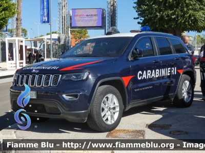 Jeep Grand Cherokee IV serie restyle
Carabinieri
Aliquote di Primo Intervento
Allestimento Repetti
CC DX 269
Parole chiave: Jeep Grand Cherokee_IVserie_restyle CCDX269 FieraDelLevante2024