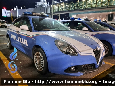 Alfa Romeo Nuova Giulietta restyle
Polizia di Stato
Allestimento NCT Nuova Carrozzeria Torinese
Decorazione Grafica Artlantis
POLIZIA M4311
Parole chiave: Alfa-Romeo Nuova Giulietta_restyle POLIZIAM4311