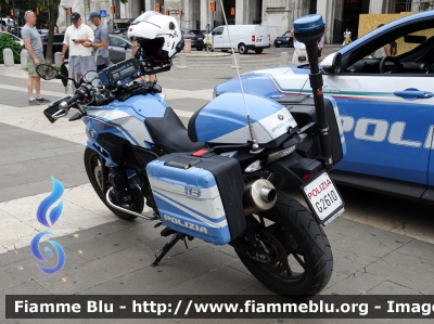 BMW F 700 GS
Polizia di Stato
Squadra Volante
POLIZIA G2610
Parole chiave: BMW F_700_GS POLIZIAG2610