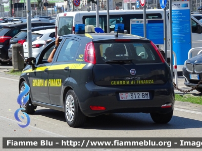 Fiat Punto VI serie
Guardia Di Finanza
GdiF 312 BM
Parole chiave: Fiat Punto_VIserie GdiF312BM