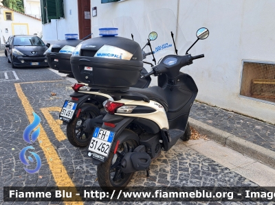 Piaggio Liberty 150
Polizia Municipale
Comune di Casamicciola Terme (NA)
Parole chiave: Piaggio Liberty_150