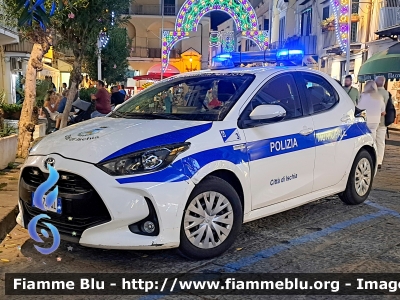 Toyota Yaris Hybrid IV serie
Polizia Municipale
Comune di Ischia (NA)
Codice Automezzo: 3
Parole chiave: Toyota Yaris_Hybrid_IVserie