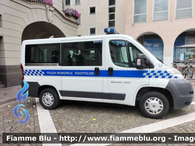 Fiat Ducato X250
Polizia Locale - Stadtpolizei
Bolzano - Bozen 
DT429CC
Codice automezzo 19
Parole chiave: Fiat_Ducato_X250