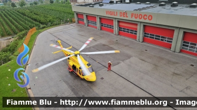 Agusta Westland AW139
Vigili del Fuoco
Corpo Permanente di Trento
Nucleo Elicotteri
I-TNDD
Parole chiave: Agusta-Westland AW139 I-TNDD