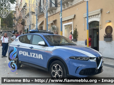 Alfa-Romeo Tonale
Polizia di Stato
Squadra Volante
POLIZIA M8333
Parole chiave: Alfa-Romeo Tonale POLIZIAM8333