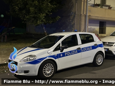 Fiat Grande Punto
Polizia locale
Comune di Corigliano-Rossano (CS)
POLIZIA LOCALE YA 095 AH
Parole chiave: Fiat Grande_Punto POLIZIALOCALEYA095AH