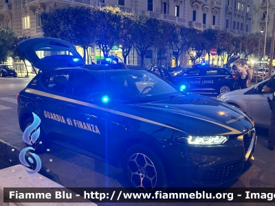 Alfa-Romeo Tonale
Guardia di Finanza
Allestimento FCA
Gdif 648 BR
Parole chiave: Alfa_Romeo_Tonale