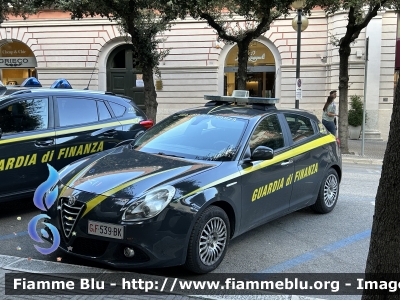 Alfa Romeo Nuova Giulietta Restyle
Guardia di Finanza
Allestita NCT Nuova Carrozzeria Torinese
Decorazione Grafica Artlantis
Gdif 539 BK
Parole chiave: Alfa_Romeo_Nuova_Giulietta GDIF539BK