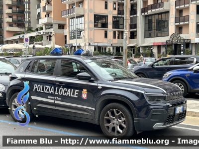 Jeep Avenger
Polizia Locale
Comune di Trani (BT)
Allestimento Futura Veicoli Speciali
Codice Automezzo: 16
POLIZIA LOCALE YA 340 AE
Parole chiave: Jeep_Avenger POLIZIALOCALEYA340AE