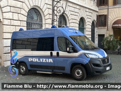 Fiat Ducato X290
Polizia di stato
POLIZIA M9580
Parole chiave: Fiat_Ducato POLIZIAM9580