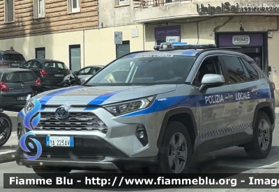 Toyota Rav4
Polizia locale Matera
YA 223AV
Parole chiave: Toyota Rav4